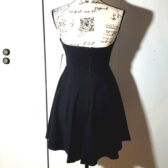 Lulu's- Black strapless Fit & Flare Mini dress Party Edgy Neutral Size XS - Picture 3 of 5